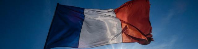 Drapeau Francais dans le ciel