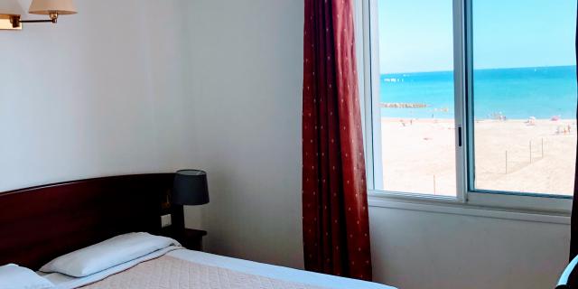 Hôtel les Alizés à Palavas-les-Flots : vue sur la Mer Méditerranée