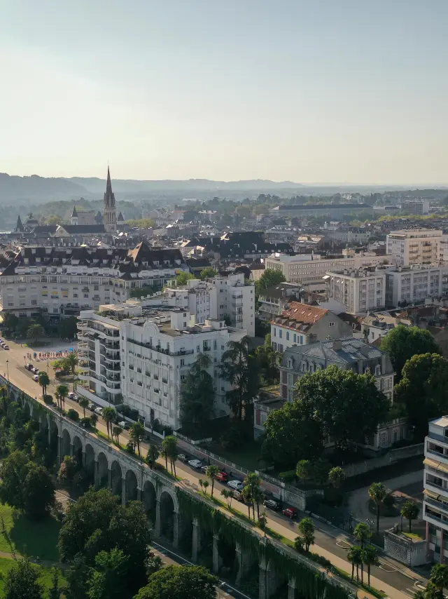 Boulevard des Pyrénées - Pau