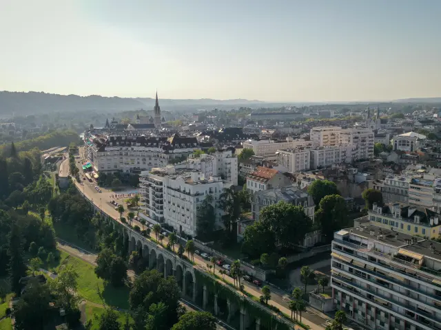 Boulevard des Pyrénées - Pau
