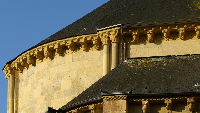 Cathedrale Chevet Lescar Modillons Pau Pyrenees Tourisme