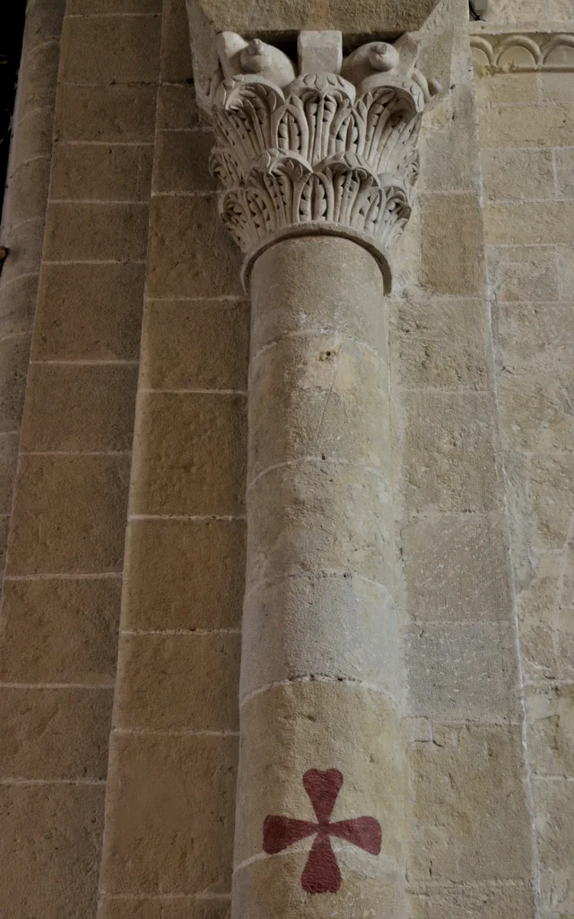 Cathedrale Lescar Detail Chapiteau 02 Pl Pau Pyrenees Tourisme 1.jpg 1.jpg.jpg 1.jpg 1