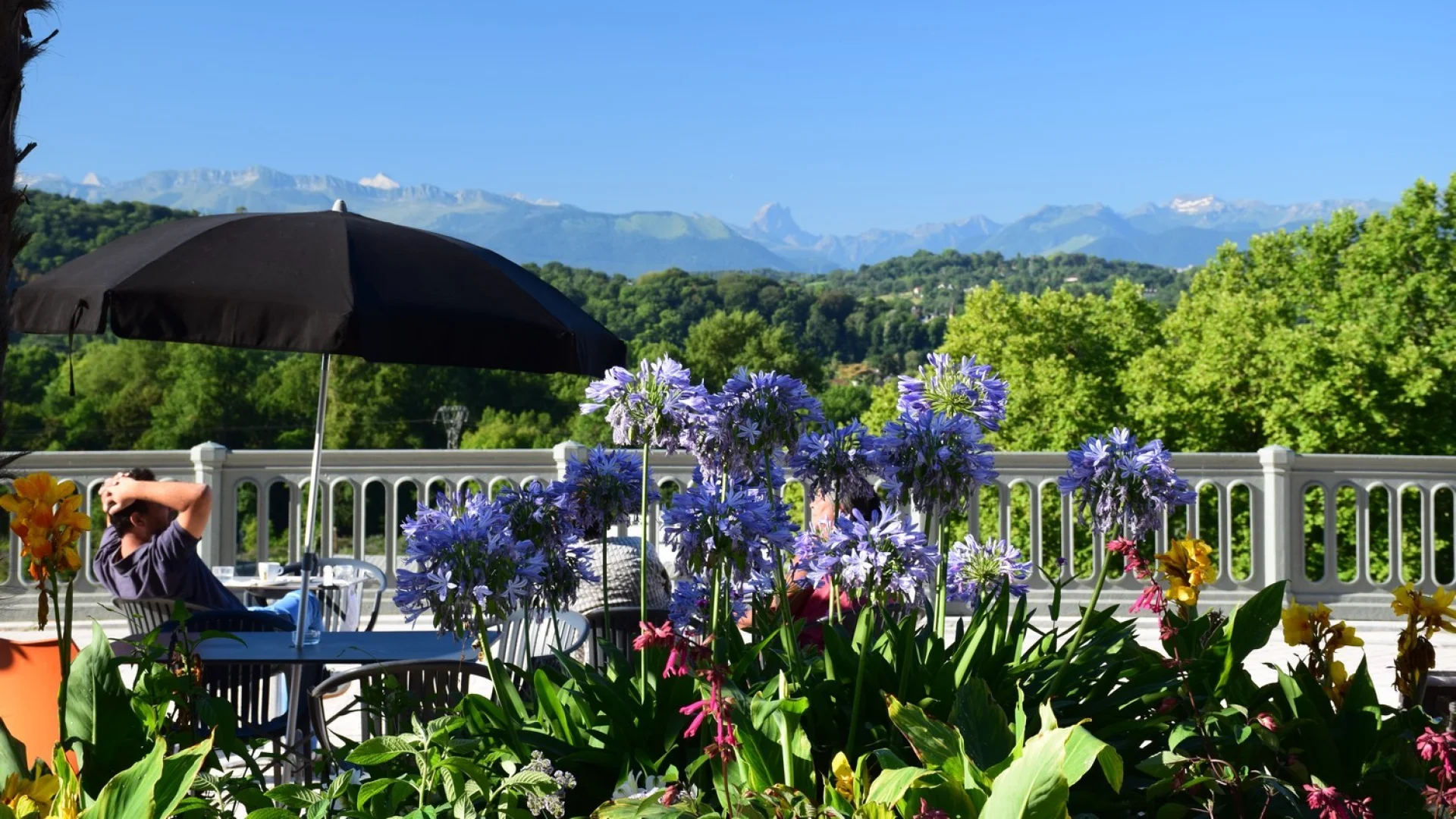 Detente Boulevard Pyreneespau Pyrenees Tourisme 2