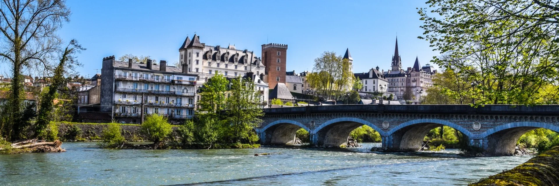 Gave De Pau Pont 14 Juillet Chateau Pau 2