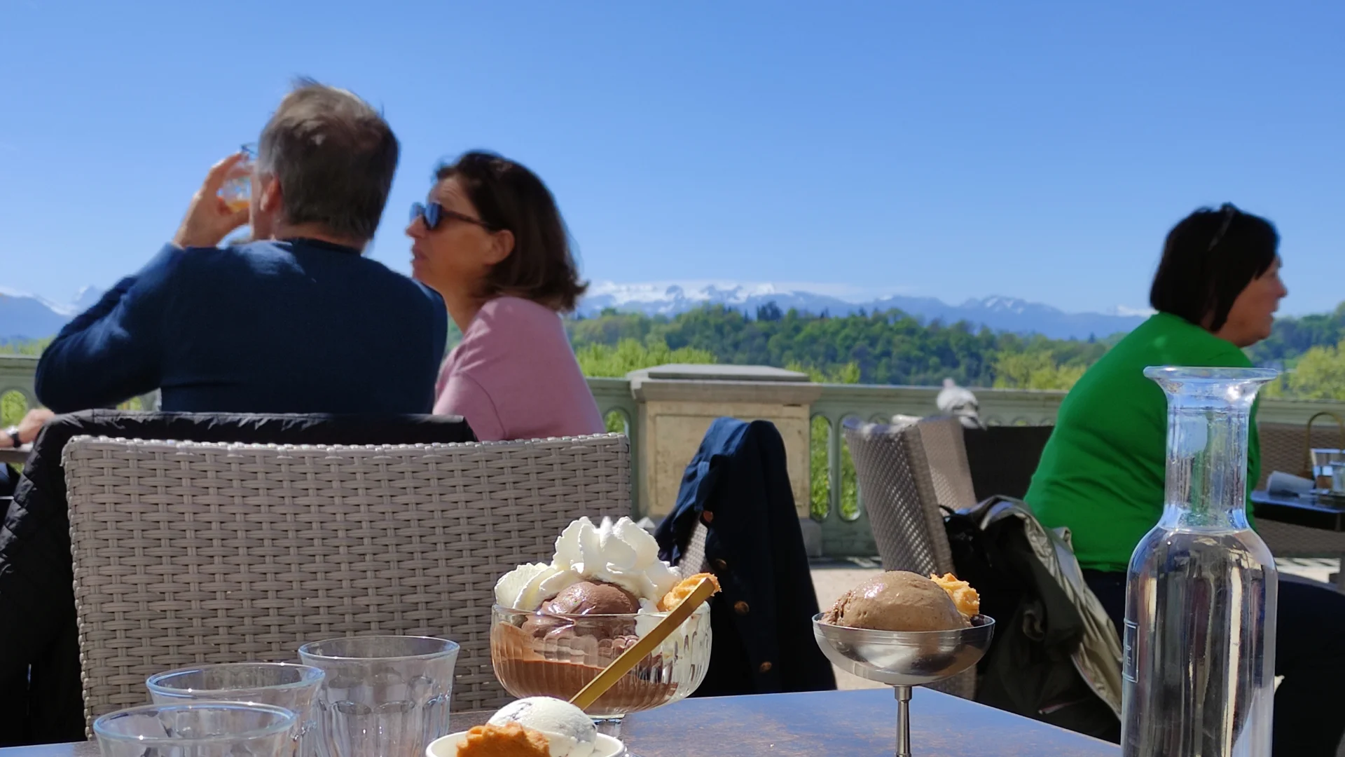 Glace Pau Boulevard Pyrenees Constanti 03 Pau Pyrenees Tourisme Paul Louis