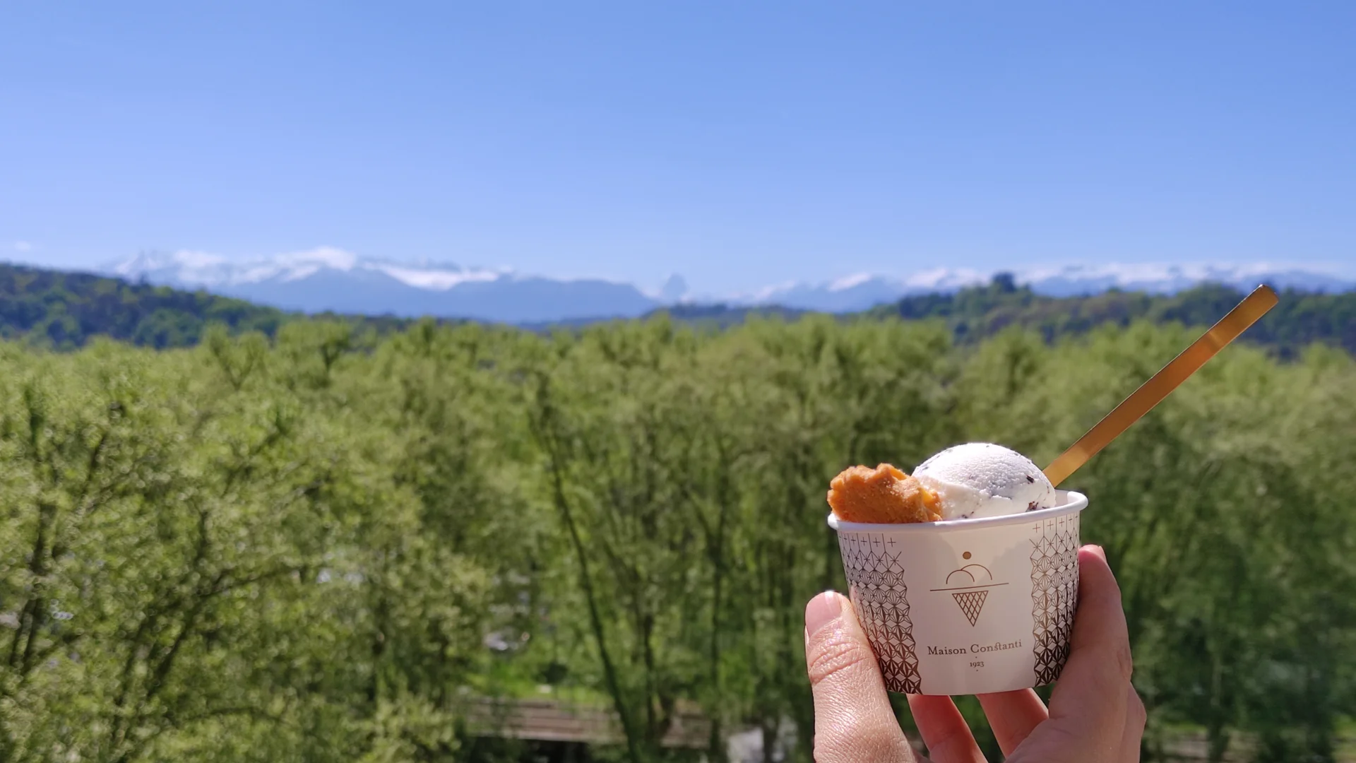 Glace Pau Boulevard Pyrenees Constanti 05 Pau Pyrenees Tourisme Paul Louis