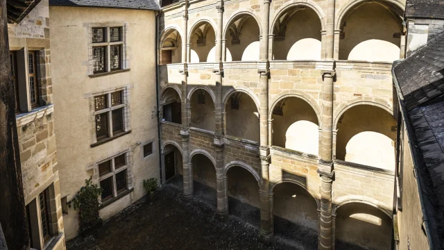 Nay - La Maison Carrée