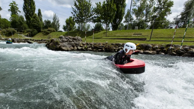 Parc Aquasport Pay Pyrenees . L'Atelier D Herve . Ville De Pau 07