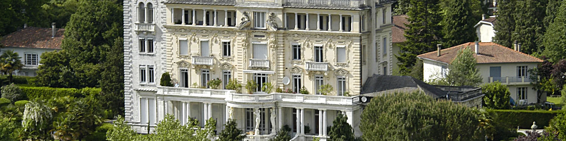 Pau Villa Anglaise Palais Sorrento Pau Pyrenees Tourisme Guilhamasse
