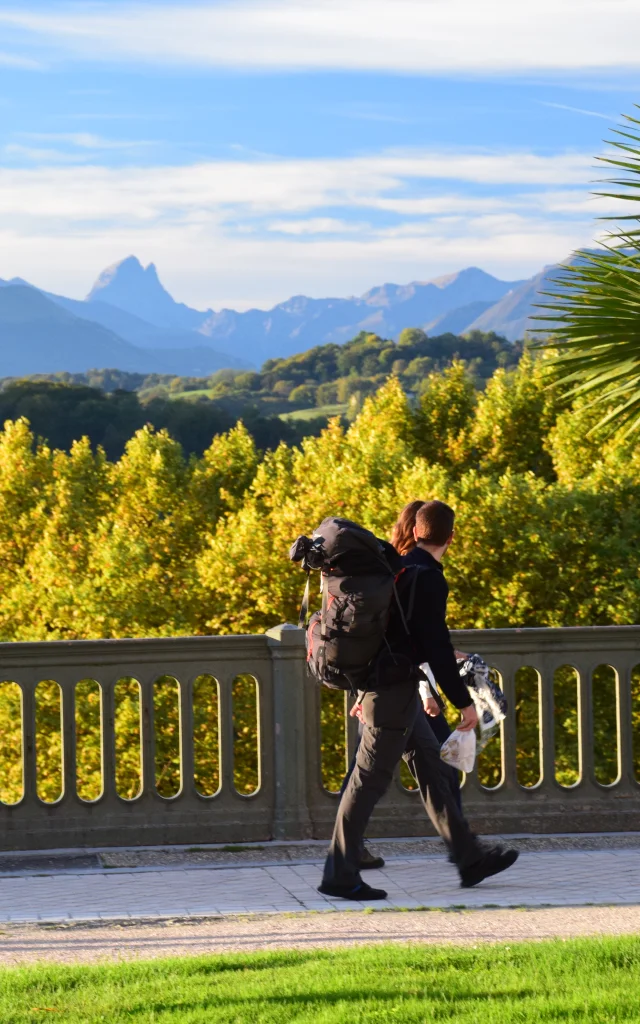 Randonneurs Sur Le Boulevard Des Pyrenees