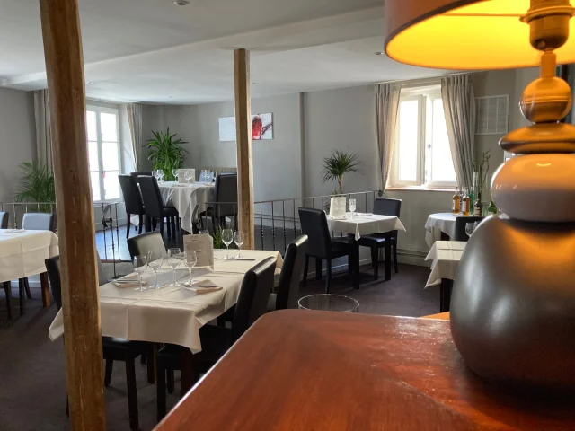 Restaurante Sr. Y Sra. M 01