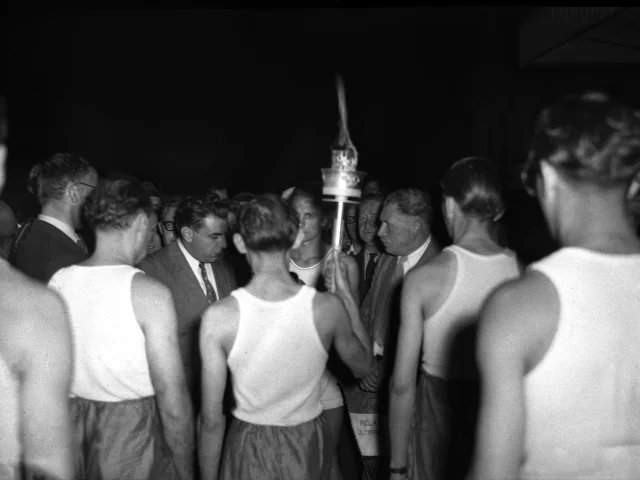 38fi 0033 Staffellauf Olympische Fackel 1948