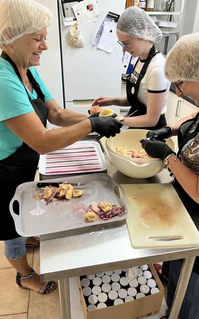 Atelier de confitures chez Autour du Pot à Manom