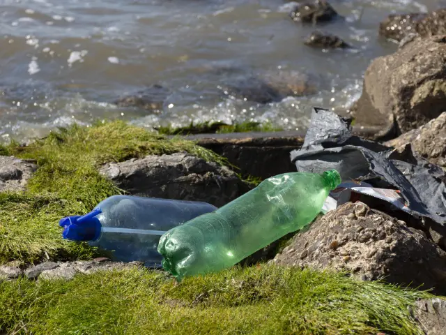 Concept De Pollution De L Eau Avec Des Ordures