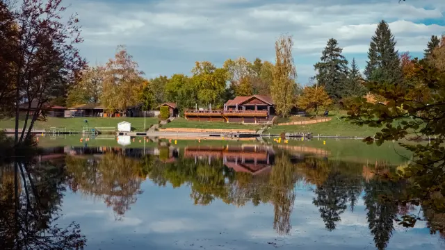 Lac De La Beunaz St Paul Automne 161024 Marie El Hajal 11 11