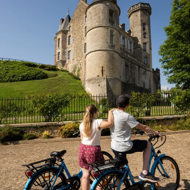 Instagram #chateaudemontmirail