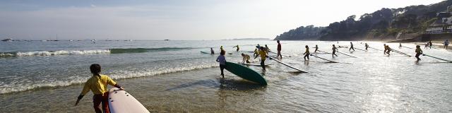 Activités nautiques - Perros Surf School - Surf à la plage de Trestraou | Perros-Guirec | Côtes d'Armor (Bretagne)