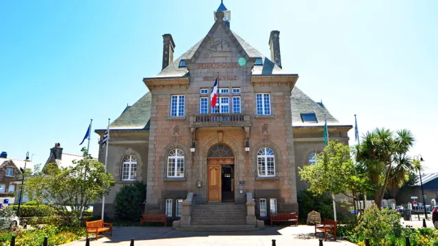 Mairie de Perros-Guirec