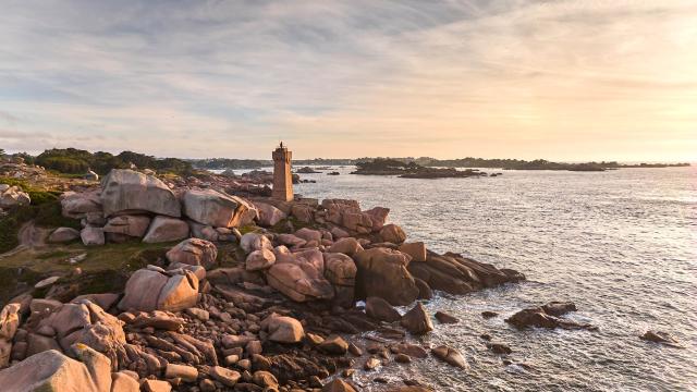 Vue du ciel , rochers - Phare de Ploumanac'h | Ploumanac'h - Sentier des douaniers | Côte de Granit Rose | Perros-Guirec | Côtes d'Armor (Bretagne)