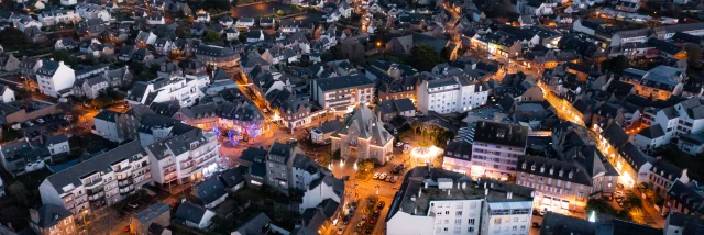 Perros-Guirec - Soirée au Centre Ville - drone Chimair