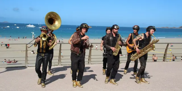 Fanfare Ooz Band, Les escales musicales, culture