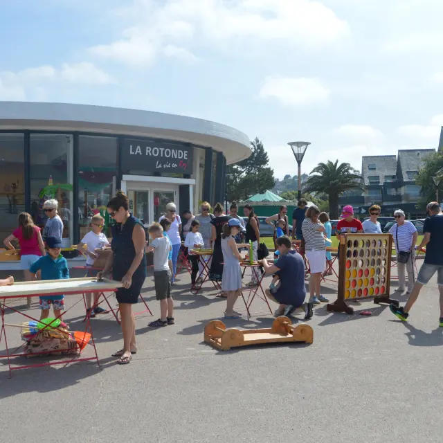 Jeux Géants Trestraou Les Estivales Rotonde