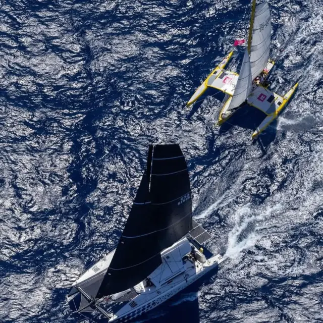 Trimaran Perros Guirec (Black Cap)