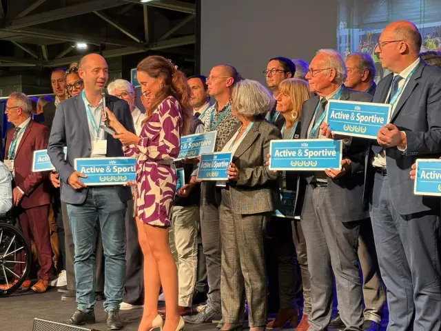 Label Ville Active 2025