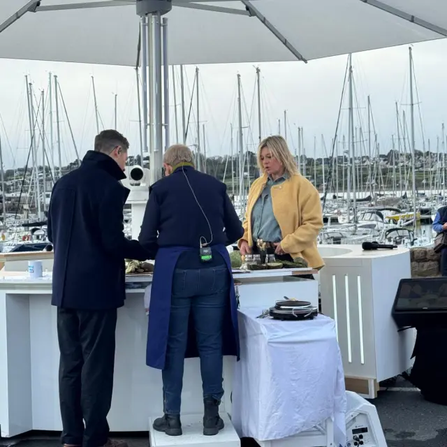 Flavie en France à Perros-Guirec, France 3