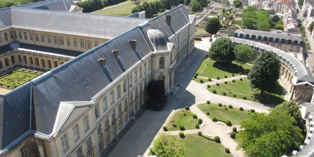 SAINT-DENIS. La Maison d'Education de la Legion d'Honneur de Saint-Denis va a ampliarse con un nuevo edificio dedicado íntegramente a los estudiantes de post-bachillerato.