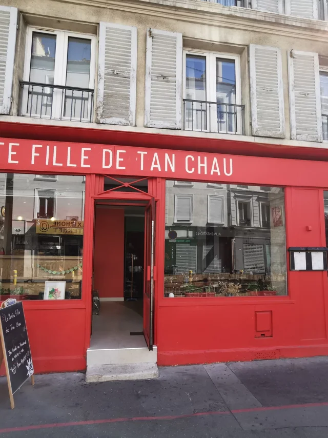 La Petite Fille De Tan Chau