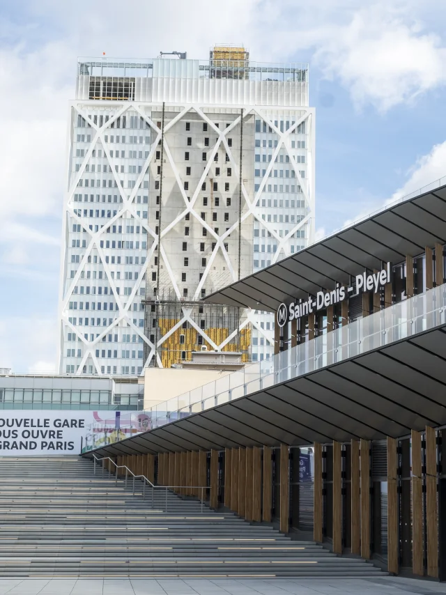 Gare-Pleyel-c-Raphael-Fournier-Plaine-Commune.jpg