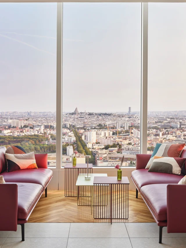 h-hotels_bar-the-stage-22-h4-hotel-wyndham-paris-pleyel-resort_M-max.-1200px-_bcebd3ad_.jpg