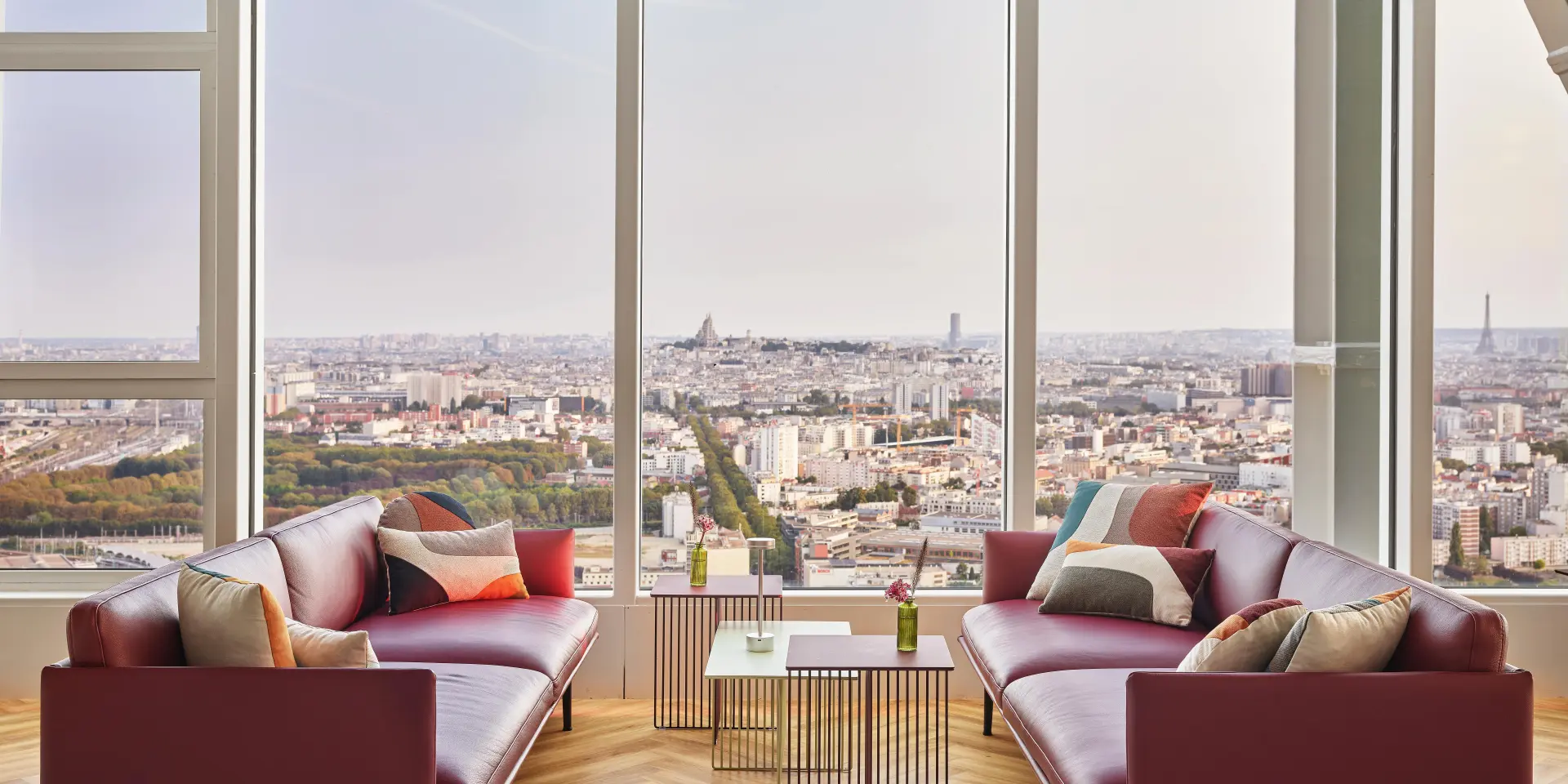 Bar The Stage 22 H4 Hotel Wyndham Paris Pleyel Resort