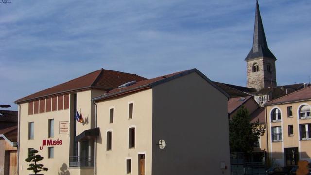 Musée de Mirecourt