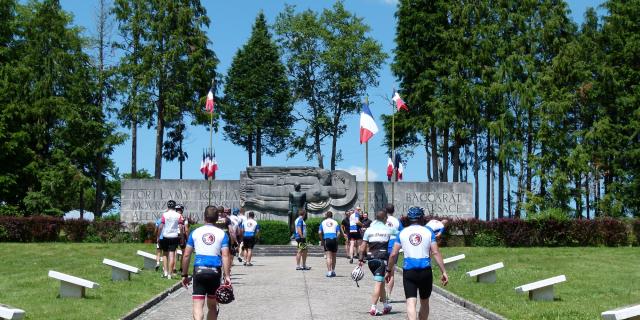borne-madonne-et-lamerey-14-source-ot-mirecourt-copie.jpg