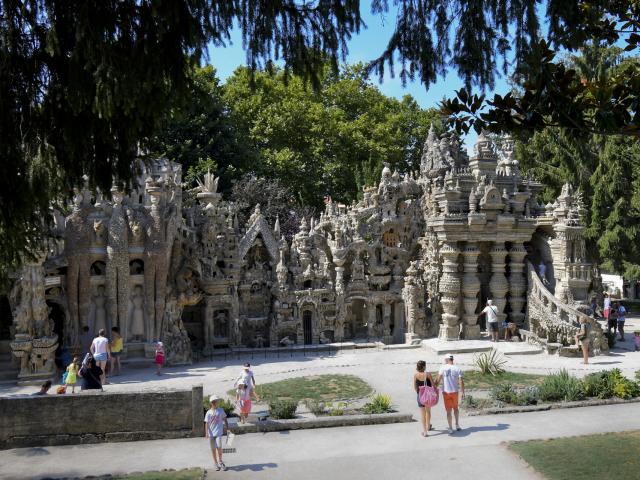 © Patrick Gardin Porte de DrômArdèche 24/08/ 2018  Hauterives, Drôme, France
Le Palais Idéal du Facteur Cheval.
