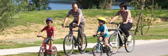 Viarhôna et vélo en famille à Laveyron