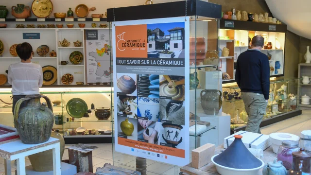La maison de la céramique à St Uze