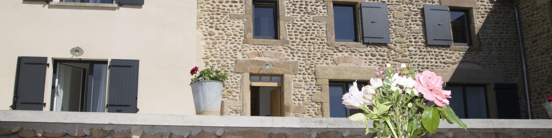 furnished accommodation and gites around the Ideal Palace
