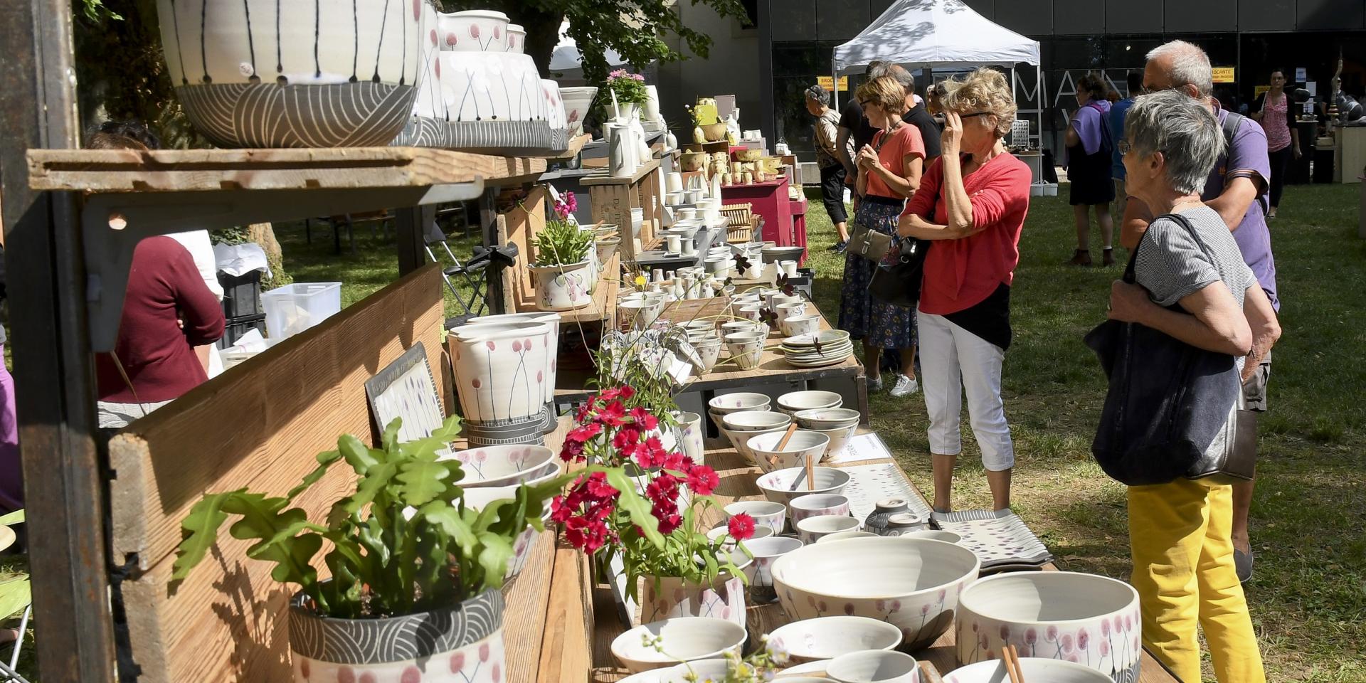 Marché des potiers à St Uze