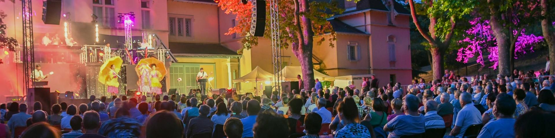 Summer concert in Porte de DrômArdèche