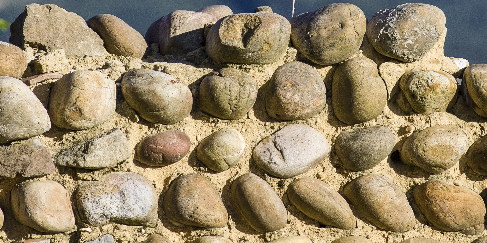 Mur de galets- drôme des collines