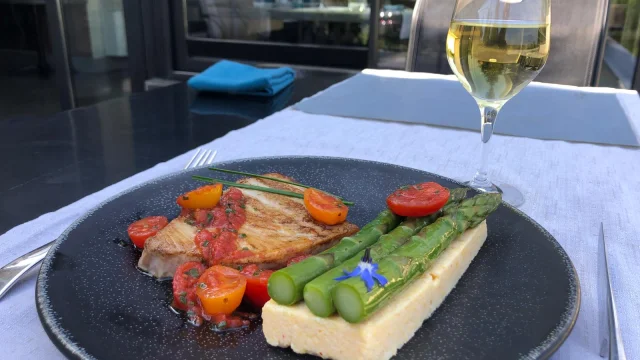 La table des combettes au Grand-Serre
