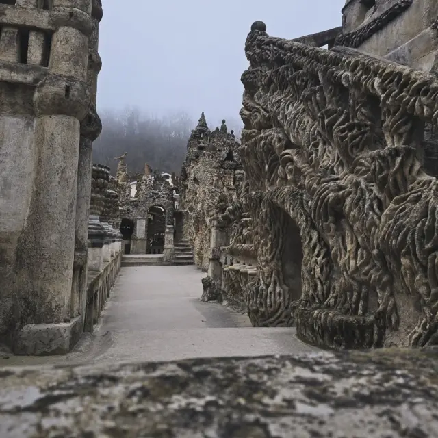 Instagram #palaisideal