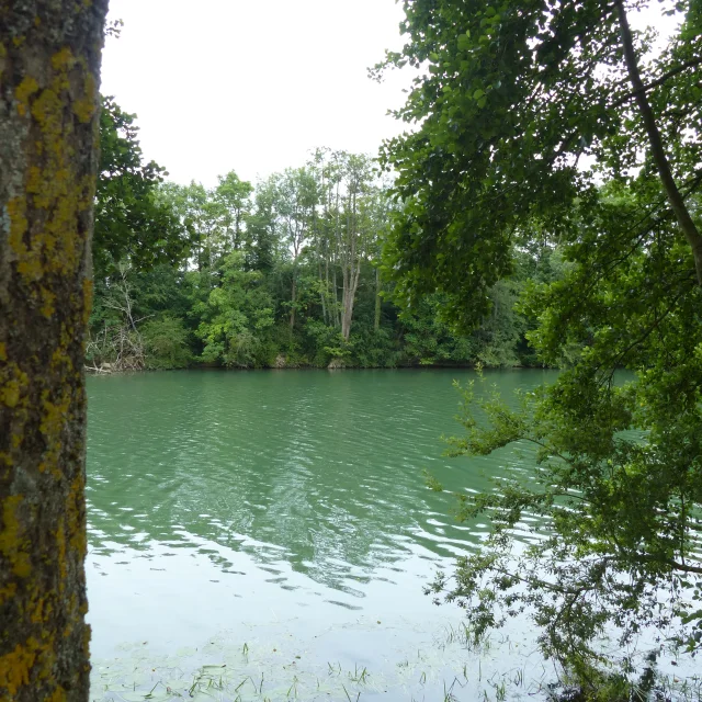 Aux bords de Marne à Jaulgonne, lieux de détente.