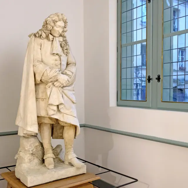 Statue Jean de La Fontaine