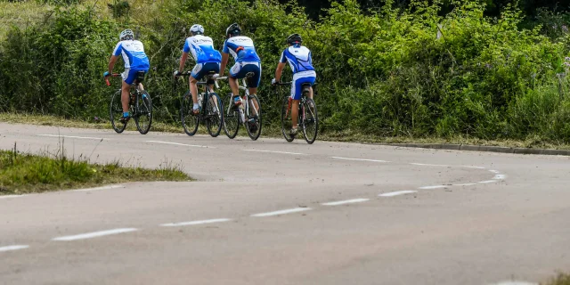 Dl Bd Ld Cyclistessurlaroutedetavaria Jpeg 1