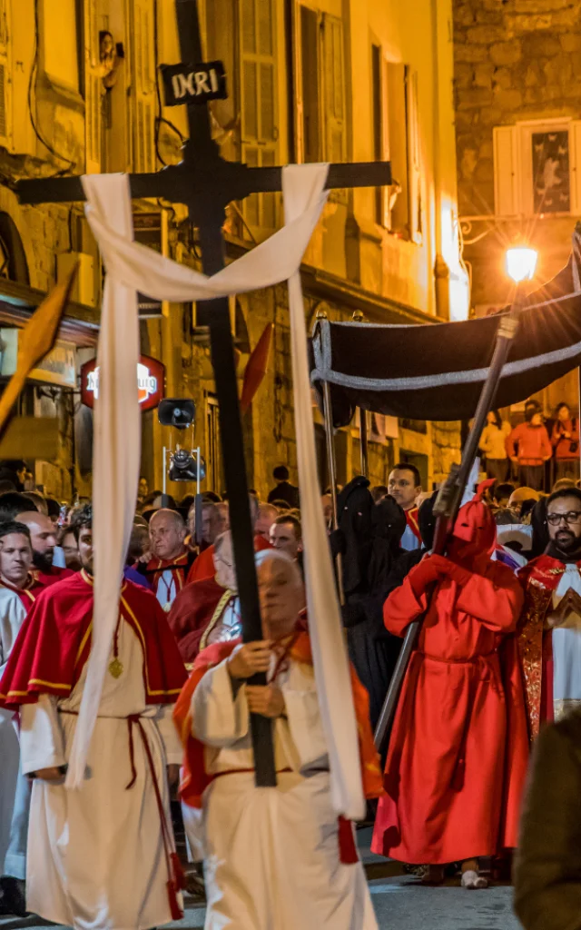 Procession du Catenacciu dans les ruelles de Sartene