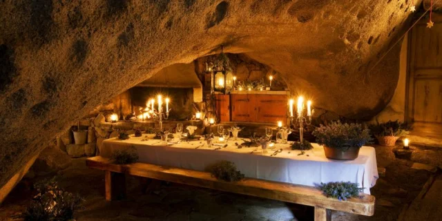 Table De La Grotte Domaine De Murtoli Hotel 88020170718153834 1000xautox75